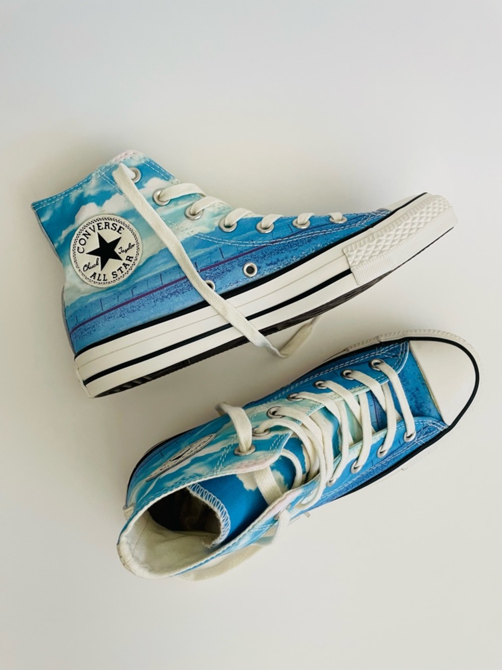 Converse Chuck Taylor All Star High Top Women's Sneakers US Size 7.5